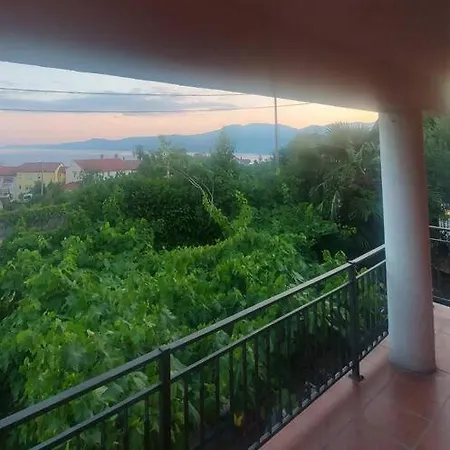 Kuca S Pogledom Na More S Prostranom Terasom Apartamento Rijeka