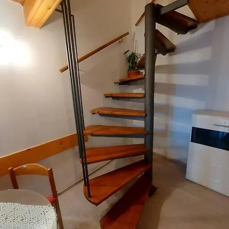Kuca S Pogledom Na More S Prostranom Terasom Apartamento
