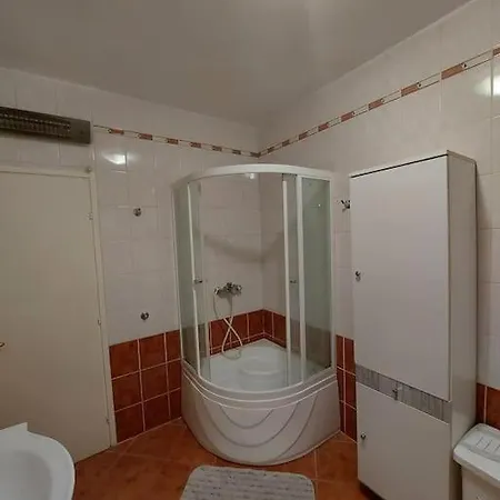 Kuca S Pogledom Na More S Prostranom Terasom Apartamento